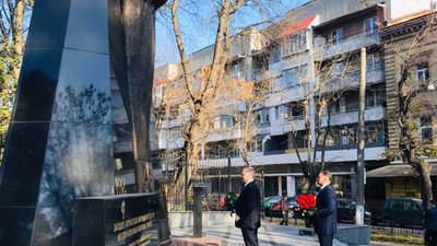 Порошенко є одним із меценатів будівництва пам‘ятника героїв ЗУНР у Львові, - Синютка