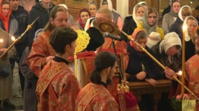 Натовп вірян у Святогірській лаврі: поліція порушила кримінальну справу