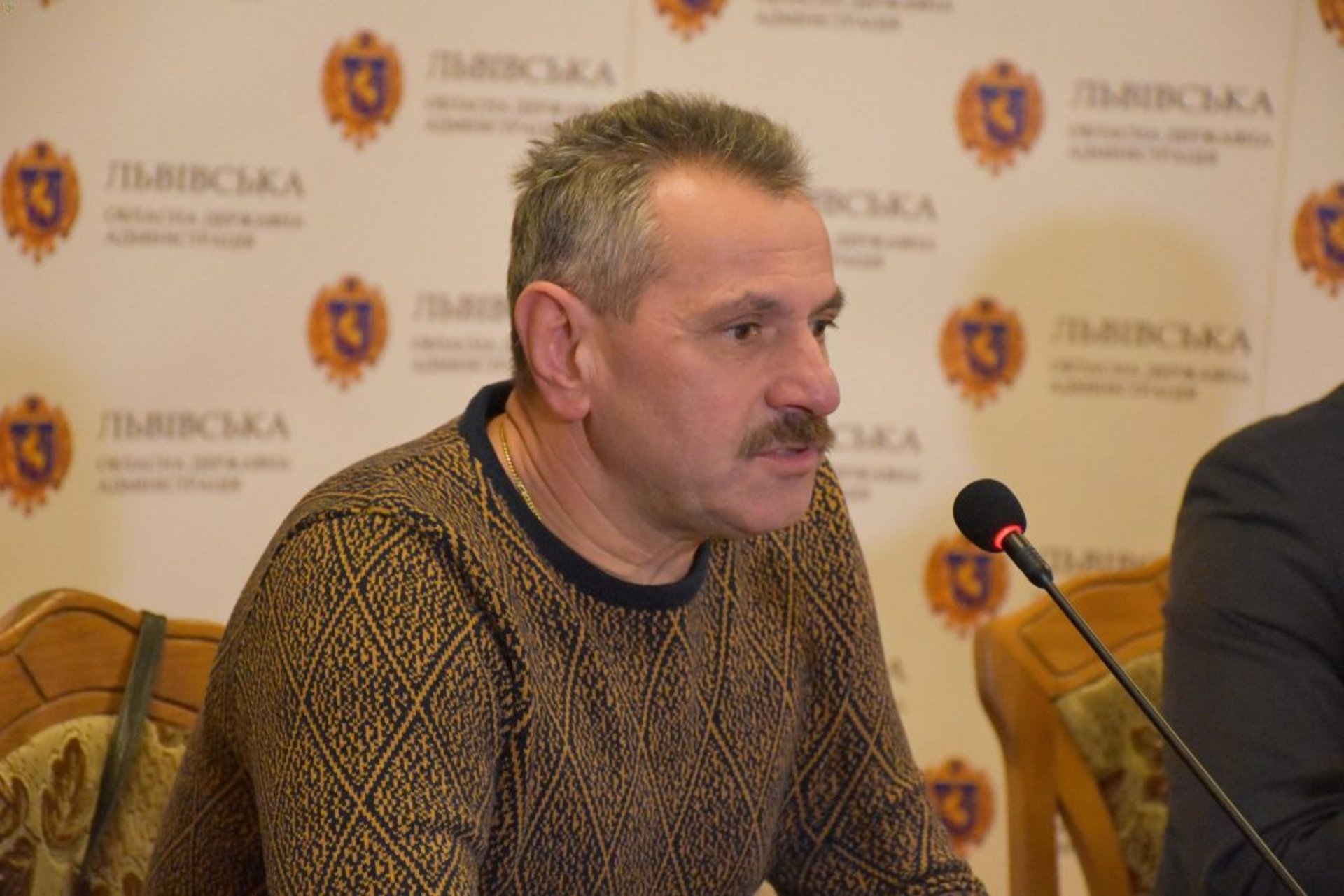 Учасники АТО та ще 4 пільгові категорії їздитимуть безкоштовно у всіх маршрутках Львівщини. Фото: прес-служба ЛОДА.