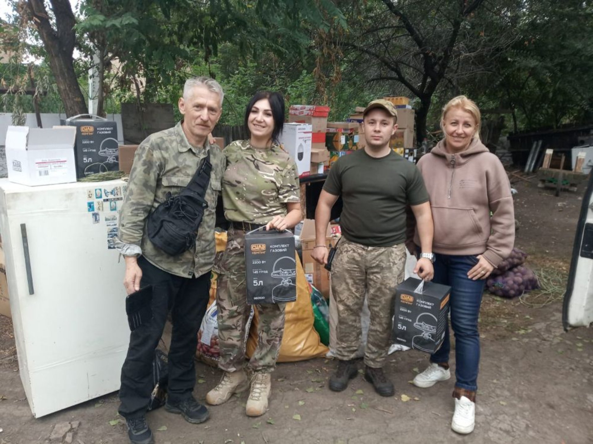 Військовим 24-ої бригади на передову передали необхідне обладнання, фото ЛМР