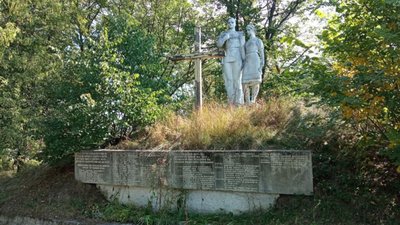 На Львівщині демонтують радянський монумент, який є пам'яткою України