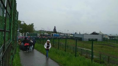 Пункти пропуску на кордоні з Польщею «загрузли» у великих чергах