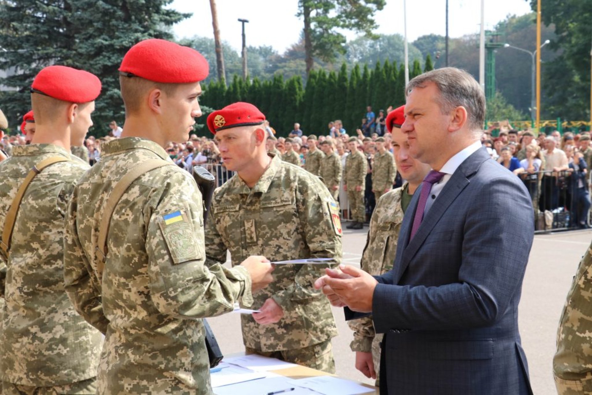 Майже півтисячі курсантів-першокурсників склали Військову Присягу на вірність українському народові