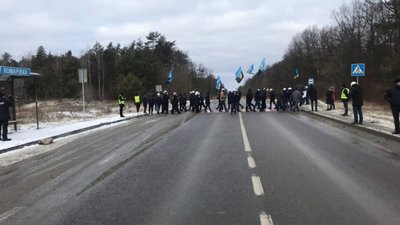 На Львівщині шахтарі перекрили автомобільну трасу (ФОТО)