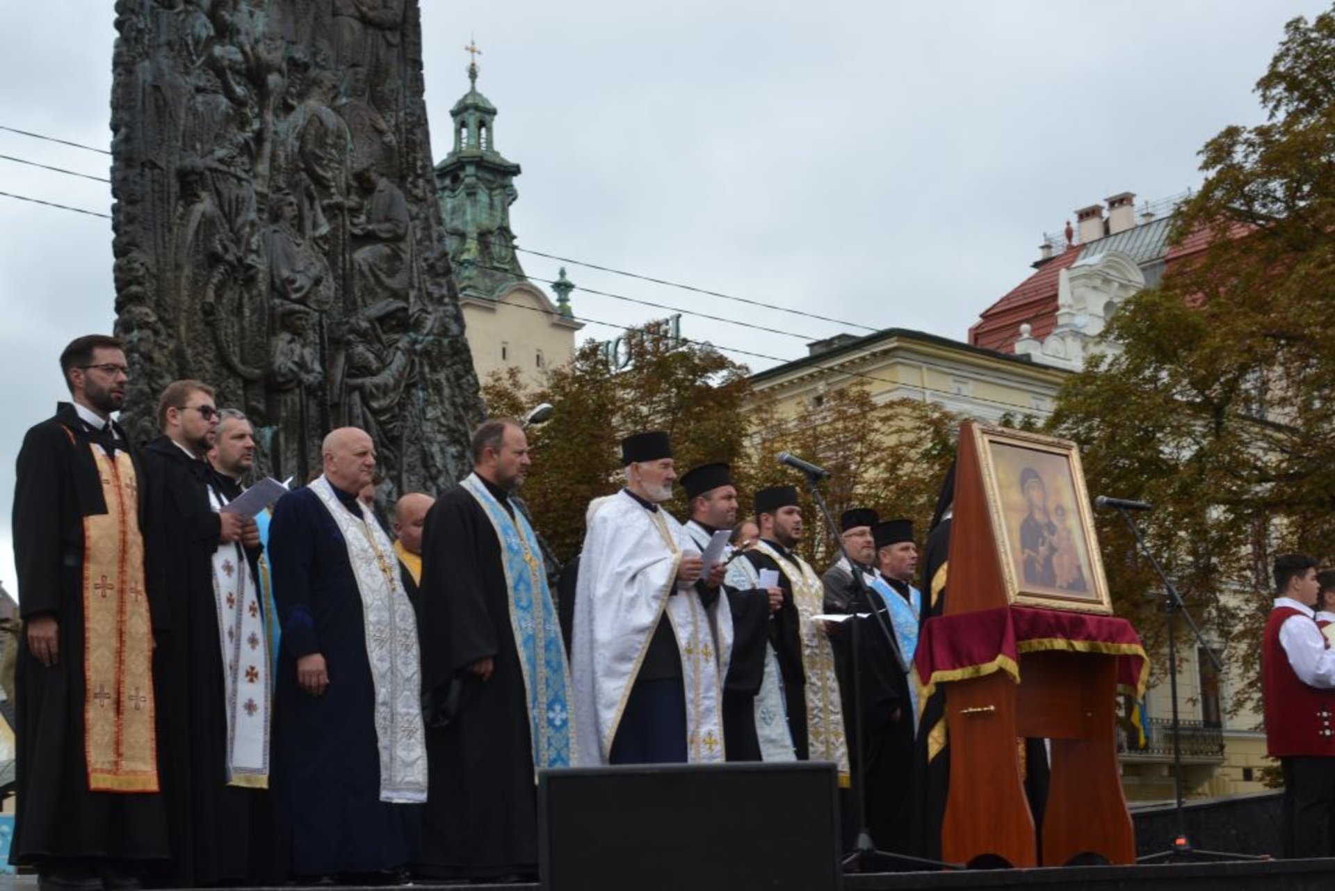 У Львові молилися за мир і ласку для України
