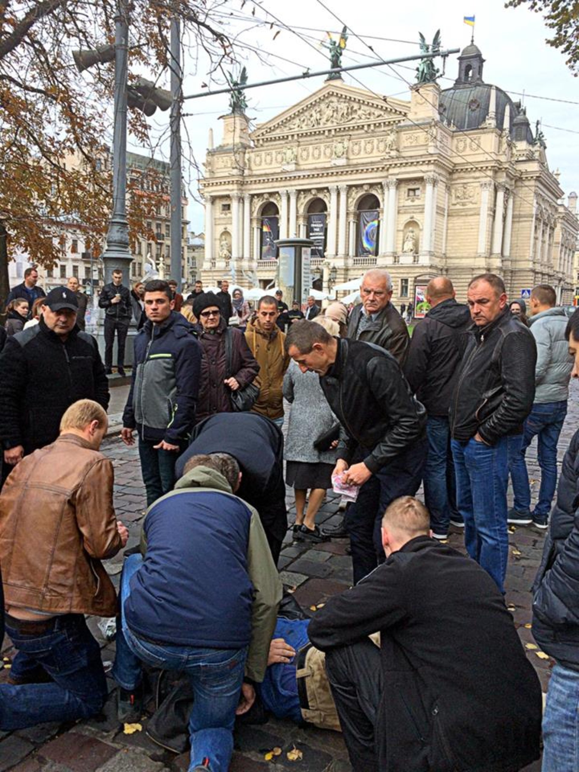У центрі Львова збили чоловіка. Фото Varta1