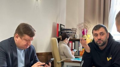 Львівська міськрада не хоче відремонтувати 200 метрів дороги