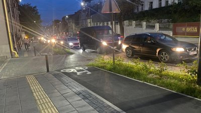 У Львові водії і надалі простоюють у тягучках через улюблені світлофори Садового (ФОТО)