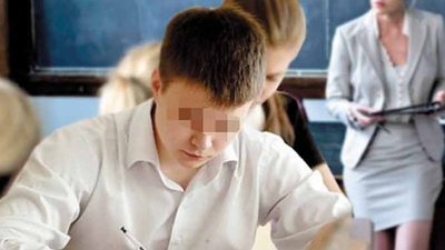 Впіймали на гарячому: на Вінничині вчителька займалась сексом з учнем
