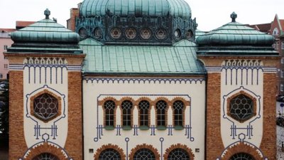 У Швеції невідомі закидали коктейлями Молотова синагогу