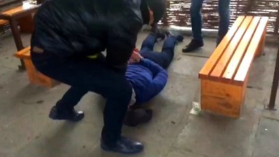 У Дрогобичі затримали рекетирів (ФОТО)