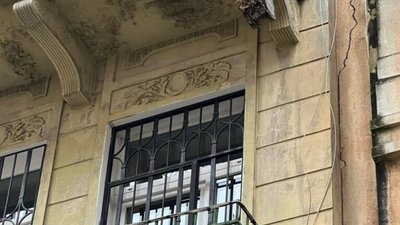 У Львові обвалюється балкон (ФОТО)