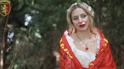 Солістка гурту «Vivienne Mort» Даніела Заюшкіна відвідала воїнів 24 ОМБр імені короля Данила на передовій