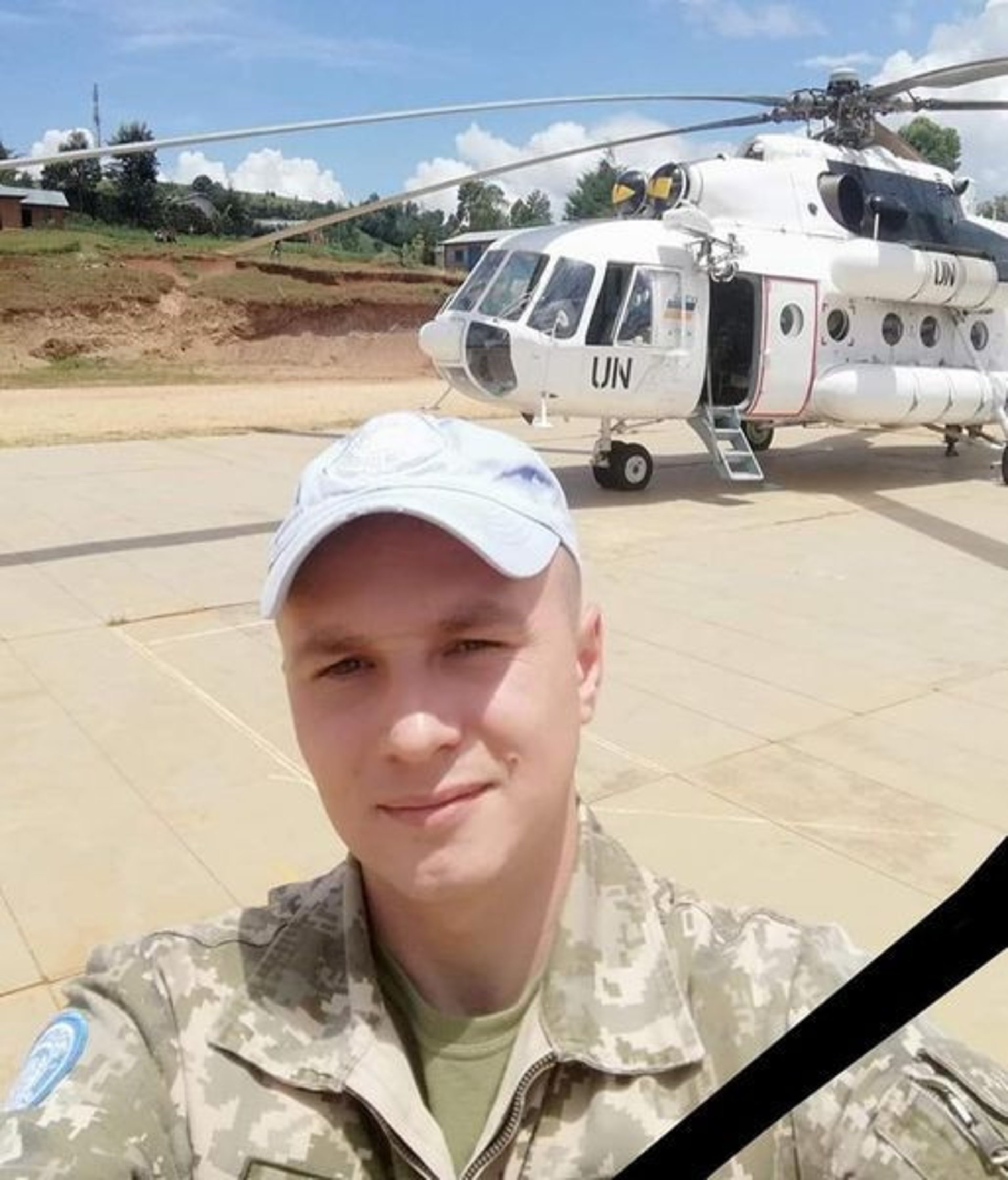 У Золочеві попрощались з льотчиком Михайлом Зарембою, який загинув під час бою в небі