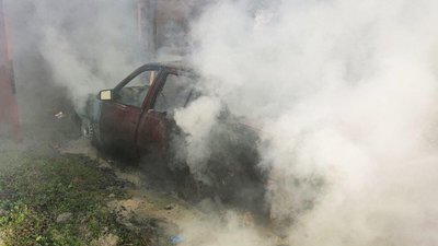 На Львівщині повністю згорів автомобіль