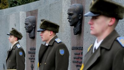 У День Соборності України на Личакові вшанували пам'ять Героїв