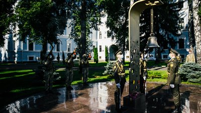 У Міноборони вшанували пам'ять захисників (ФОТО)