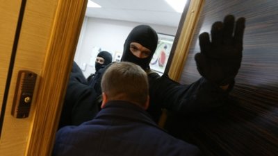 На Закарпатті сто одночасних обшуків у справі "приватизованого" кордону