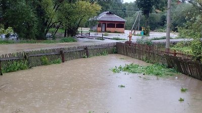 До кінця доби у Львові синоптики обіцяють грозу, завтра — сильні пориви вітру