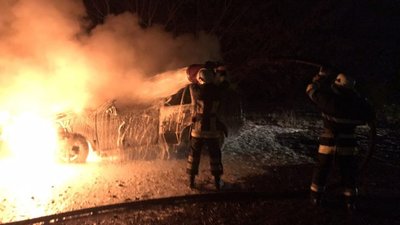 У Новояворівську згорів автомобіль