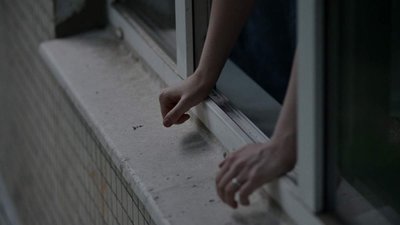 У Львові жінка випала з третього поверху біологічного факультету Франкового вишу
