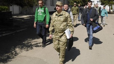 Сьогодні на Львівщині розпочинається призов на строкову військову службу