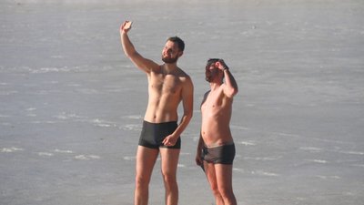 Як у центрі Львова обливались крижаною водою (ВІДЕО)