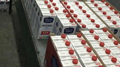 Мешканцям Львівщини збувають польське молоко
