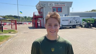 Team Zelenskyy з Олександром Бондаревим перемагає у Дайтоні у благодійному заїзді для України
