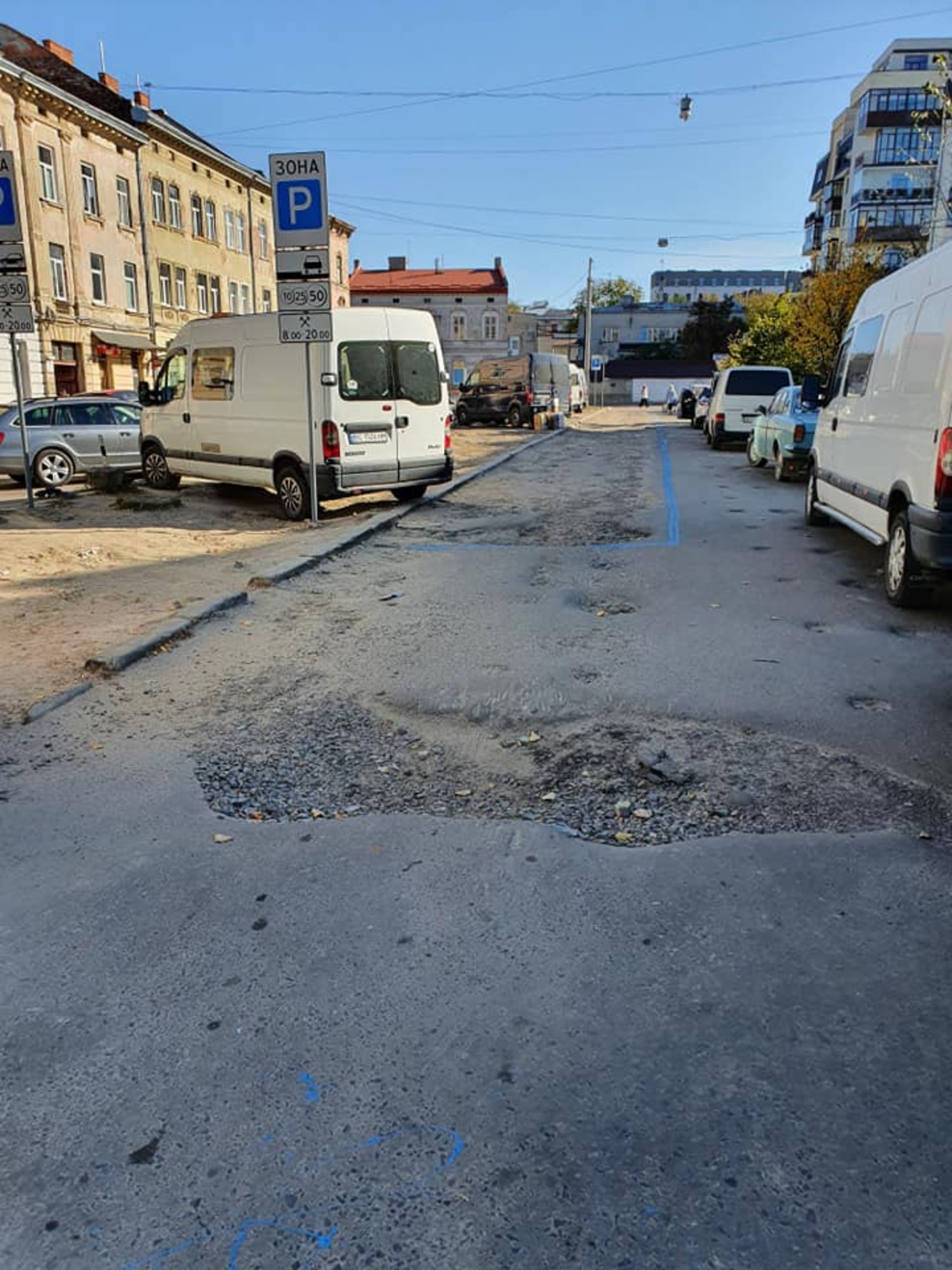 Площа Липнева. Фото Зиновій Лопошанський