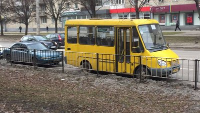 У Львові маршрутка потрапила у ДТП