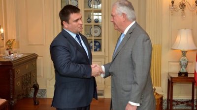 Клімкін і Тіллерсон обговорили "блакитні шоломи" на Донбасі