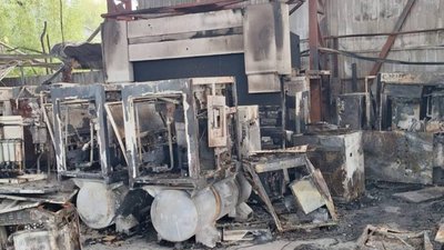 Садовий показав фото наслідків прильотів до Львова