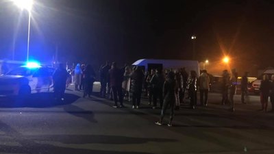У пункті пропуску "Чоп" пасажири перекрили дорогу (ФОТО)