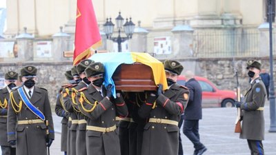 Львівщина провела в останню путь генерал-майора Андрія Колєннікова (ФОТО)