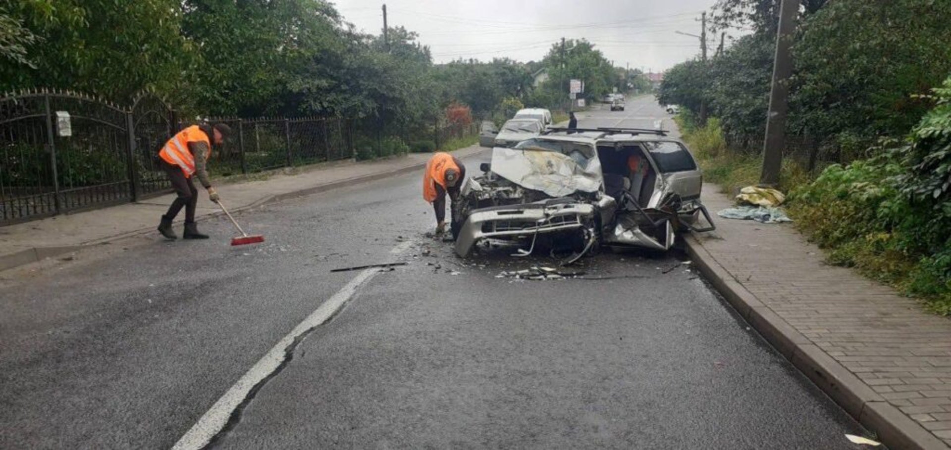 На Львівщині маршрутка не розминулась із автомобілем
