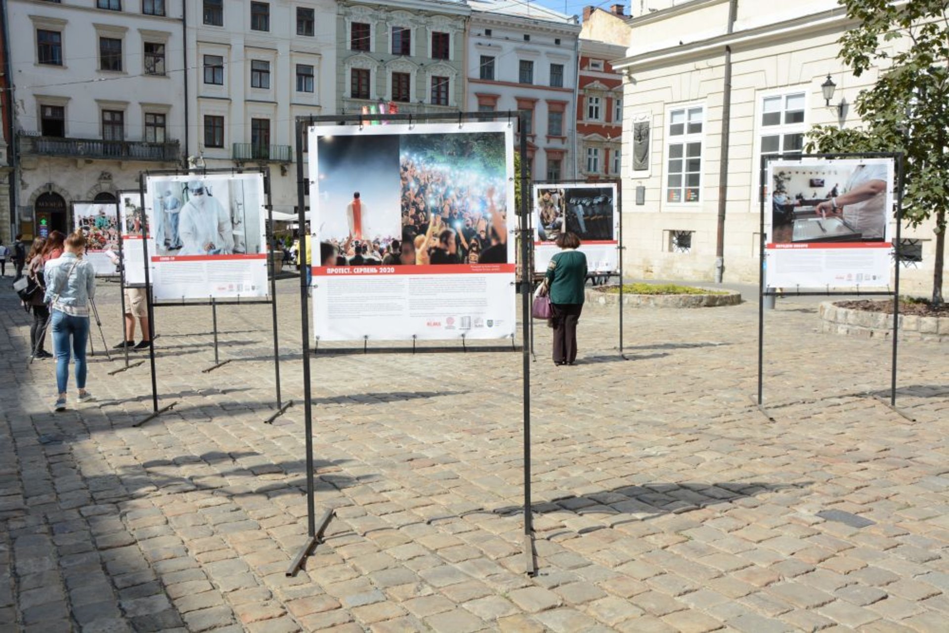 У Львові відкрили виставку «Рік спротиву: як по(в)стає Білорусь», фото ЛМР
