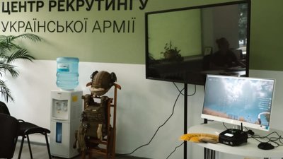 У Львові охочих запрошують спробувати себе у ролі оператора FPV-дрона