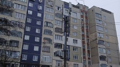 У Львові мешканці обурились встановленням біля будинку мобільних ретрансляторів