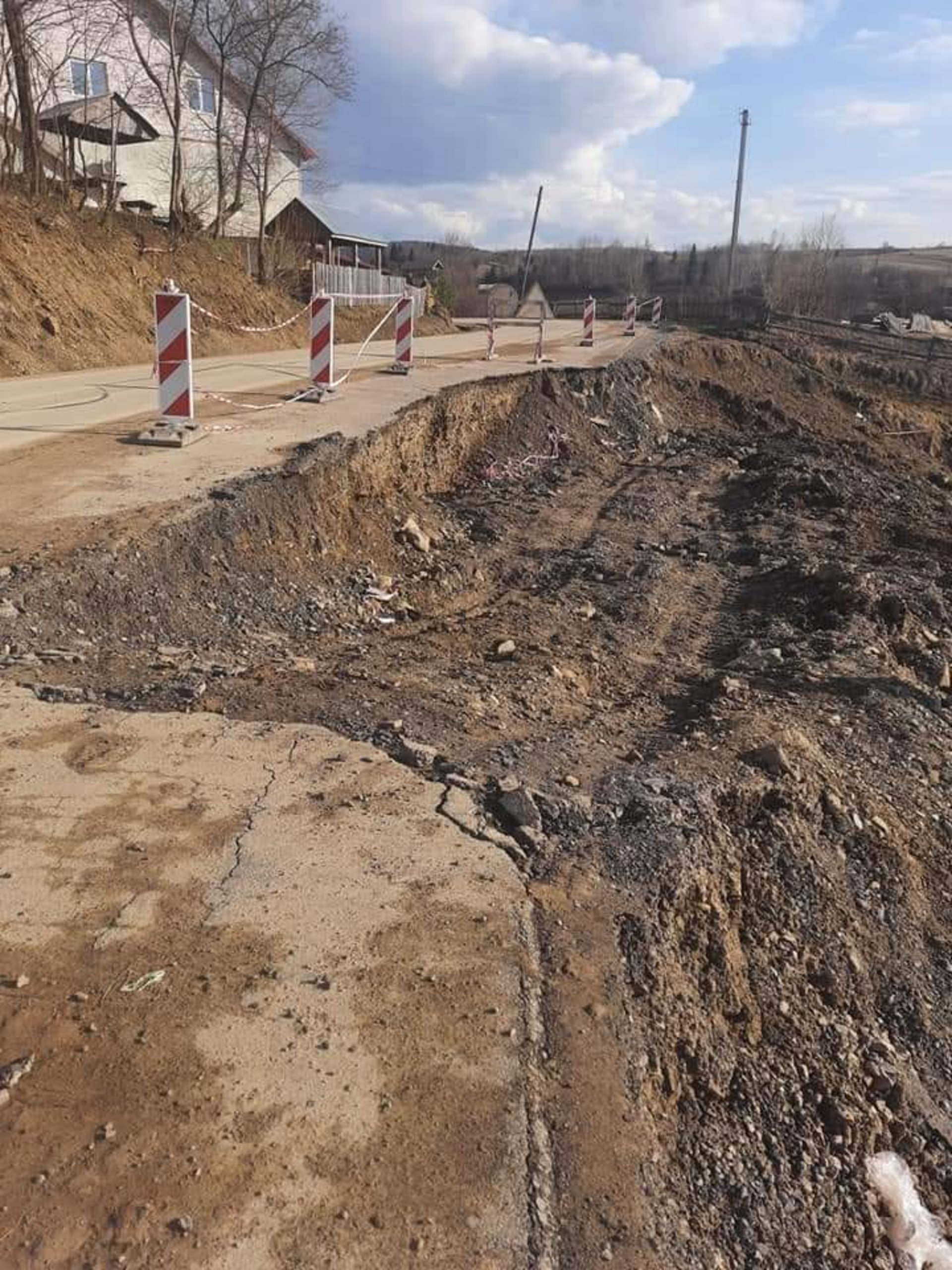 На Львівщині обвалилась дорога, фото Роман Думич