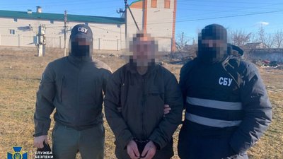 СБУ затримала у Києві прокремлівського блогера, який переховувався від правосуддя в монастирі УПЦ (МП)
