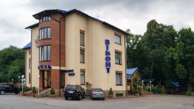 У передмісті Львова, з-під готелю викрали новенький «Фольксваген» туриста з Німеччини