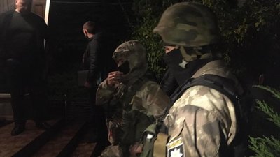 У поліції повідомили подробиці спецоперації по затриманню «підривника» у Лапаївці