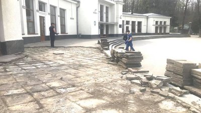 У центрі Трускавця розпочинається реконструкція площі, прилеглої до бювету (ФОТОРЕПОРТАЖ)