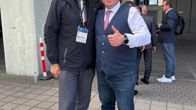 Садовий поїхав на конференцію з відбудови України