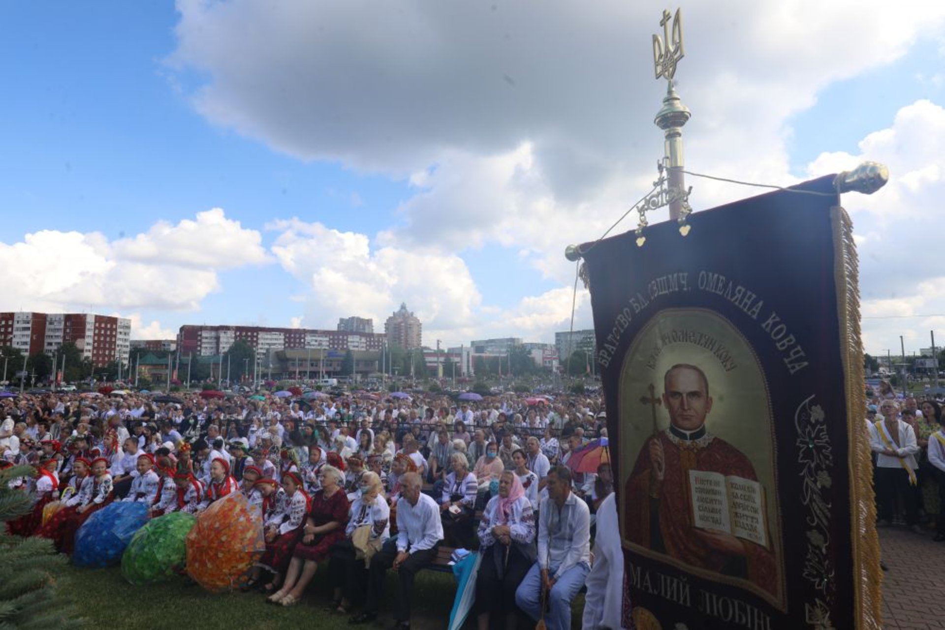 У річницю візиту Папи на Сихові тисячі львів’ян молилися з Блаженнішим Святославом, фото ЛМР