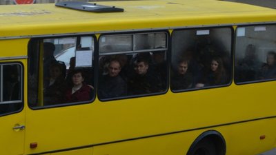 У Винниках розпочався ремонт центральної вулиці: на два місяці змінено маршрути автобусів