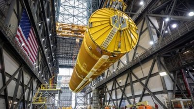 NASA показало гігантську ракету для польоту на Місяць (ФОТО, ВІДЕО)