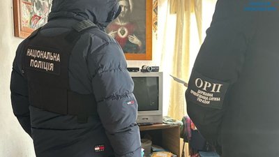 На Львівщині двоє чоловіків через "Шлях" допомогли виїхати за кордон 29 чоловікам