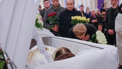 Тимошенко вклонилась над тілом Ніни Матвієнко (ФОТО)